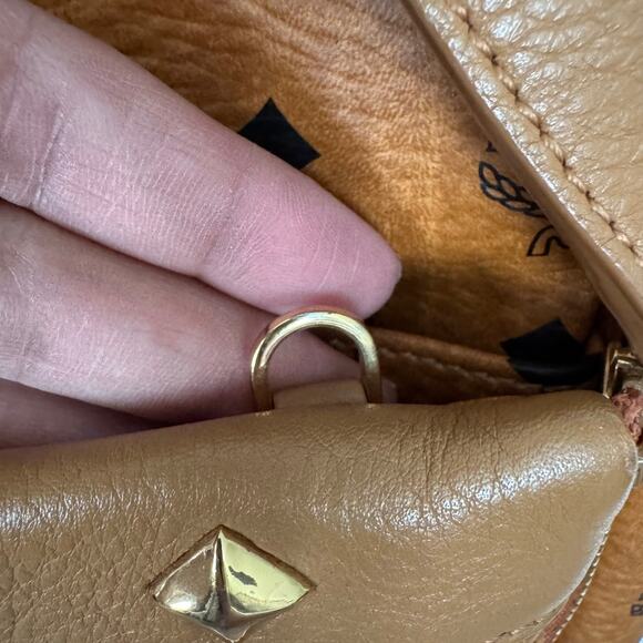 MCM Visetos Studded Medium Dual Stark Backpack Cognac - Picture 9 of 10